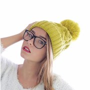 Шапка VOGUE, черный, верх: 100% акрил, подкладка: 100% полиэстер Черный