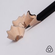 Карандаш чернографитный трехгранный TRINITY Черный