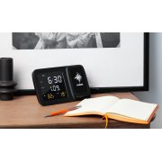 Настольные часы "Smart Screen" с беспроводным (15W) зарядным устройством, гигрометром, термометром, календарём, с подсветкой логотипа черный