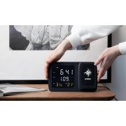 Настольные часы "Smart Screen" с беспроводным (15W) зарядным устройством, гигрометром, термометром, календарём, с подсветкой логотипа черный