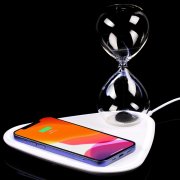 Станция беспроводной зарядки с антистрессом Countdown, белая арт. 16462.60 Станция беспроводной зарядки с антистрессом Countdown, белая арт. 16462.60