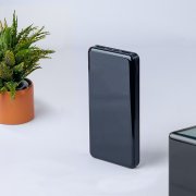Универсальный аккумулятор Sleek 10 (10000 мАч), черный, 14х6.8х1,5 см Черный арт. 37175/35 Универсальный аккумулятор Sleek 10 (10000 мАч), черный, 14х6.8х1,5 см Черный арт. 37175/35